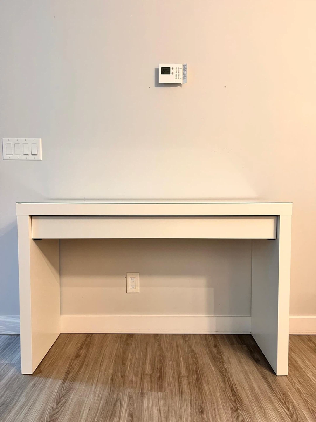 White Desk with Glass Top - photo 2