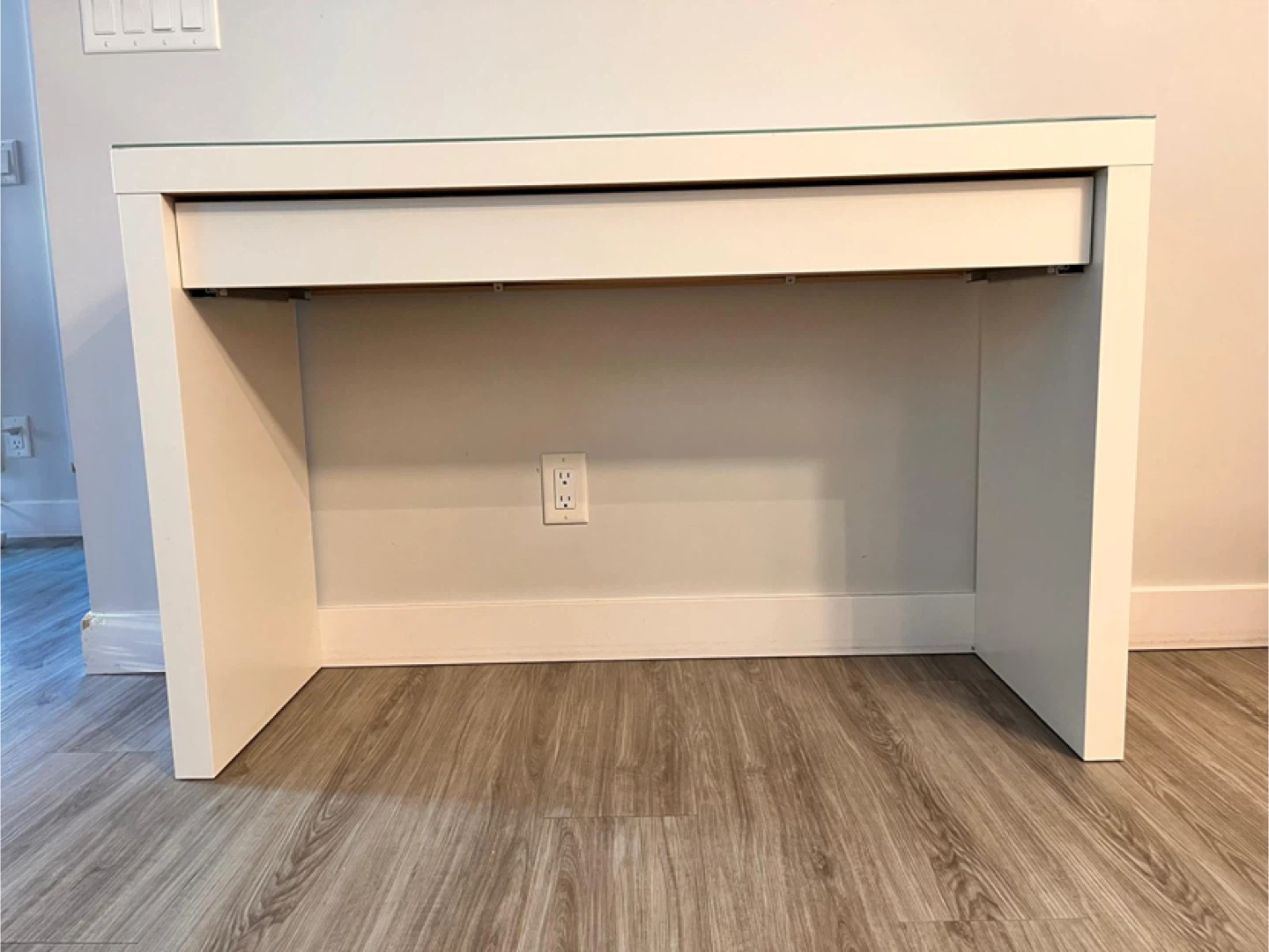 White Desk with Glass Top - photo 3