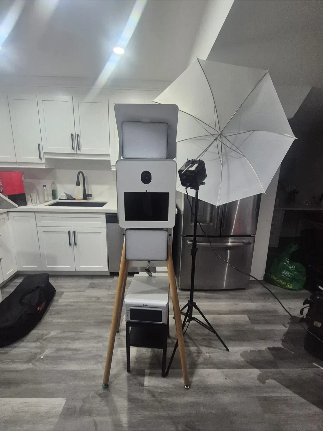 Photo Booth with Alien Bees Pro Photoflash image indicator(2)