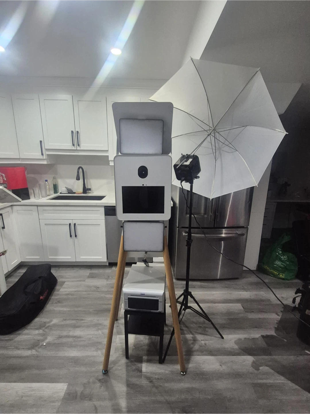 Photo Booth with Alien Bees Pro Photoflash