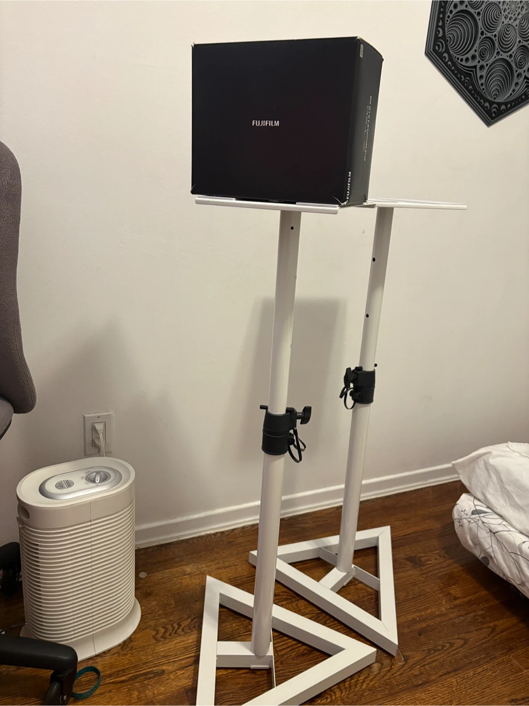 Pair of White studio monitor speaker  Stands - photo 2