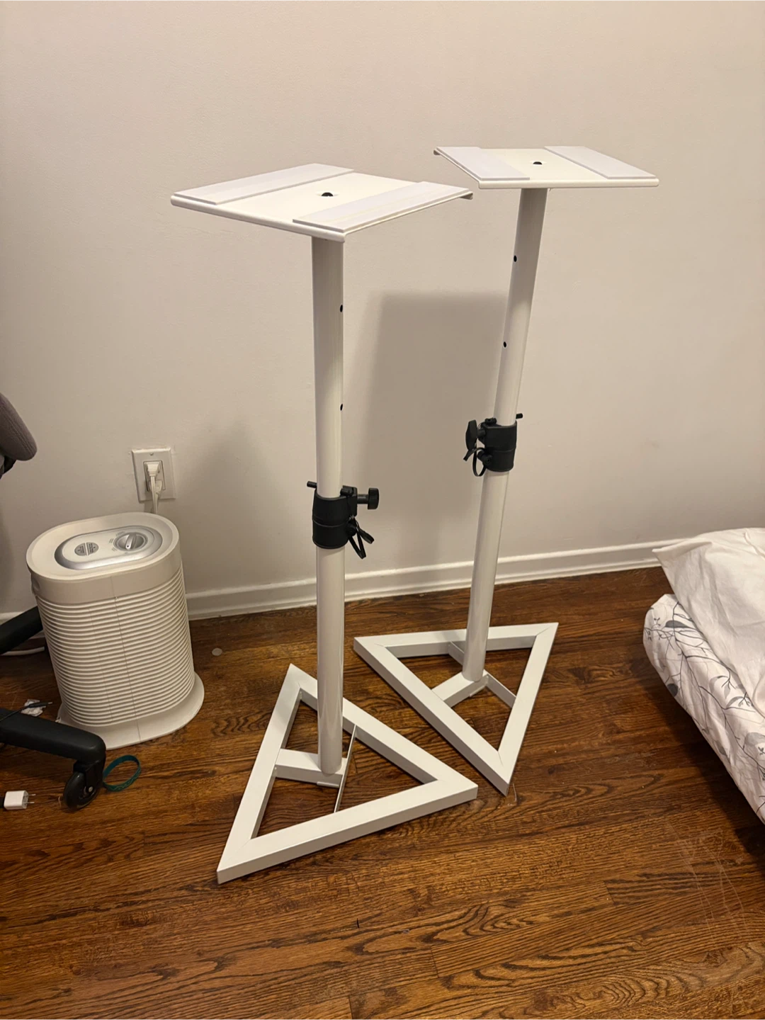 Pair of White studio monitor speaker  Stands