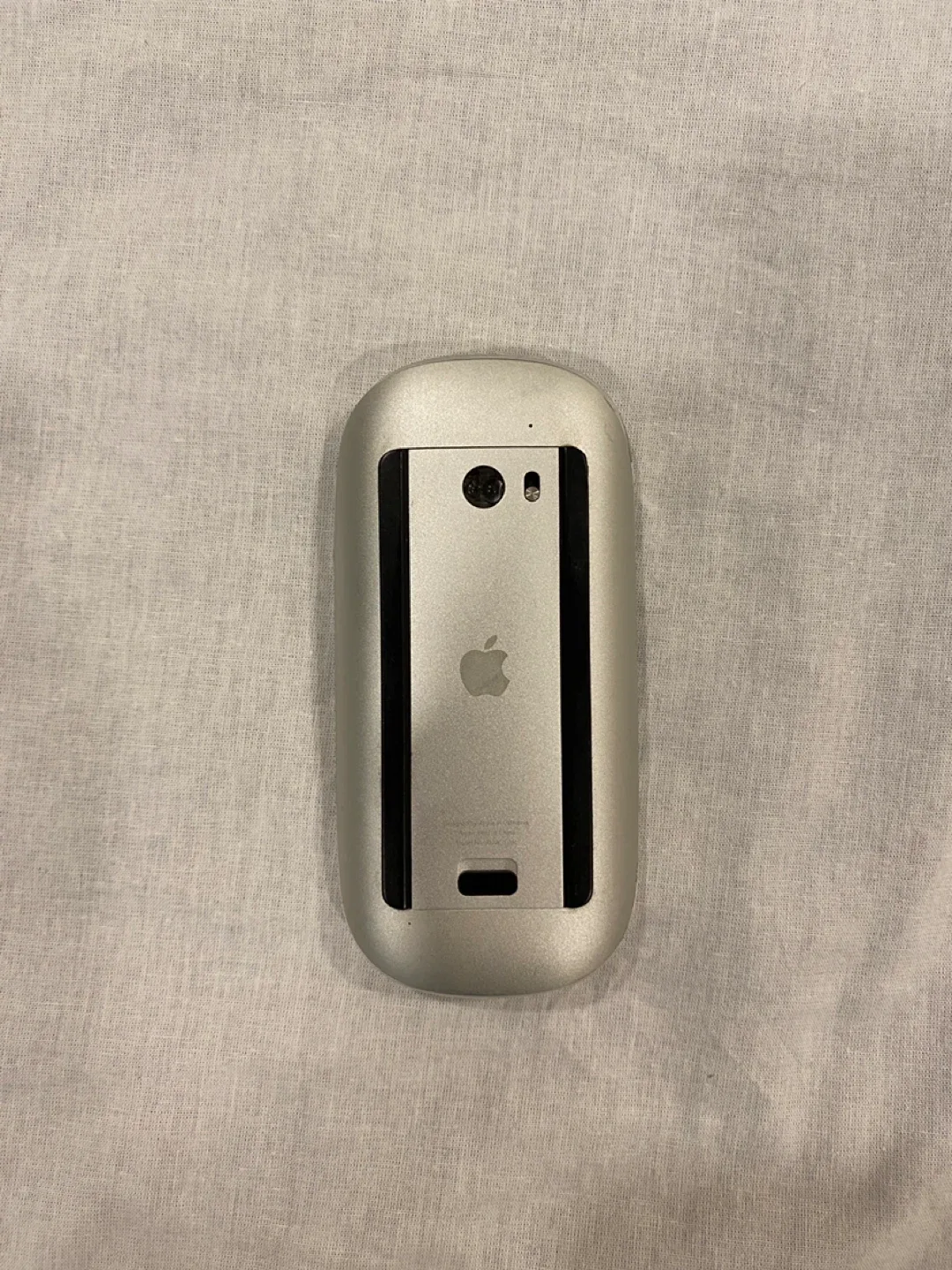 Apple Magic Mouse - White image indicator(3)