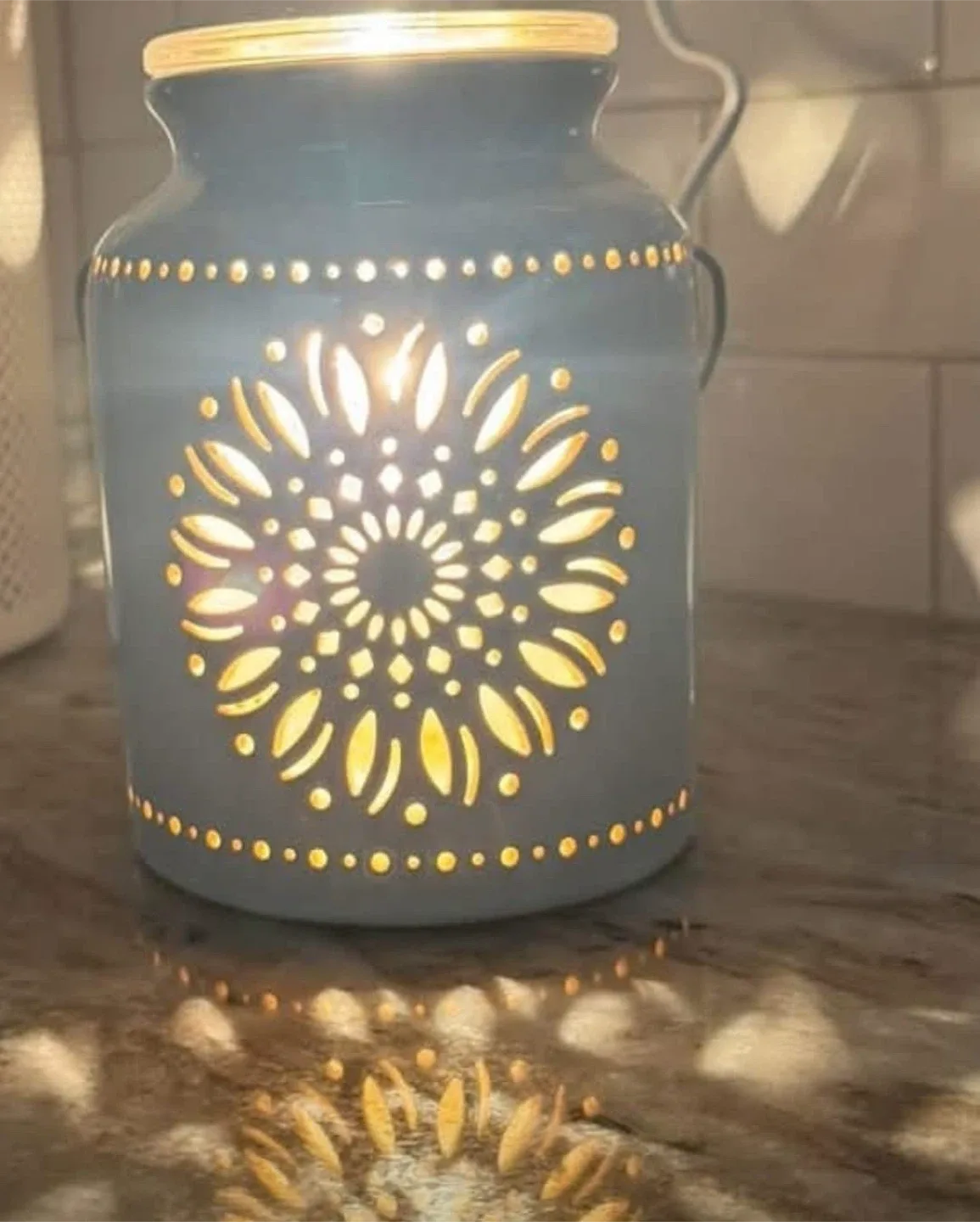 Scentsy, Heirloom Flower Warmer! thumbnail
