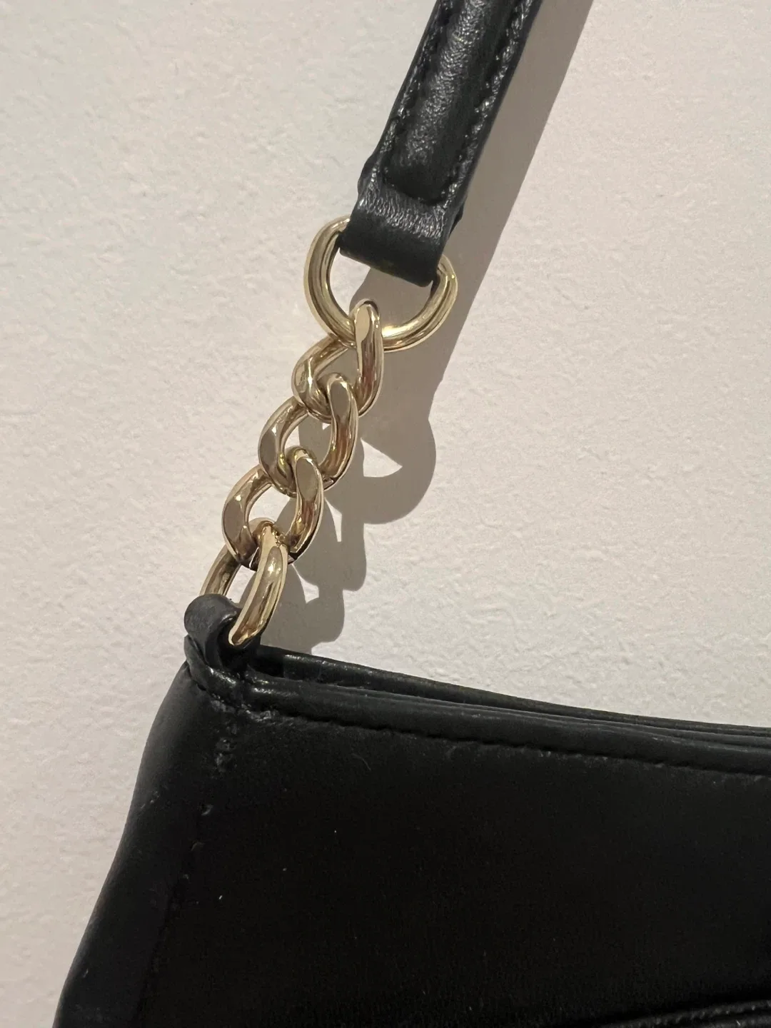 Calvin Klein Black Quilted Shoulder Bag image indicator(7)