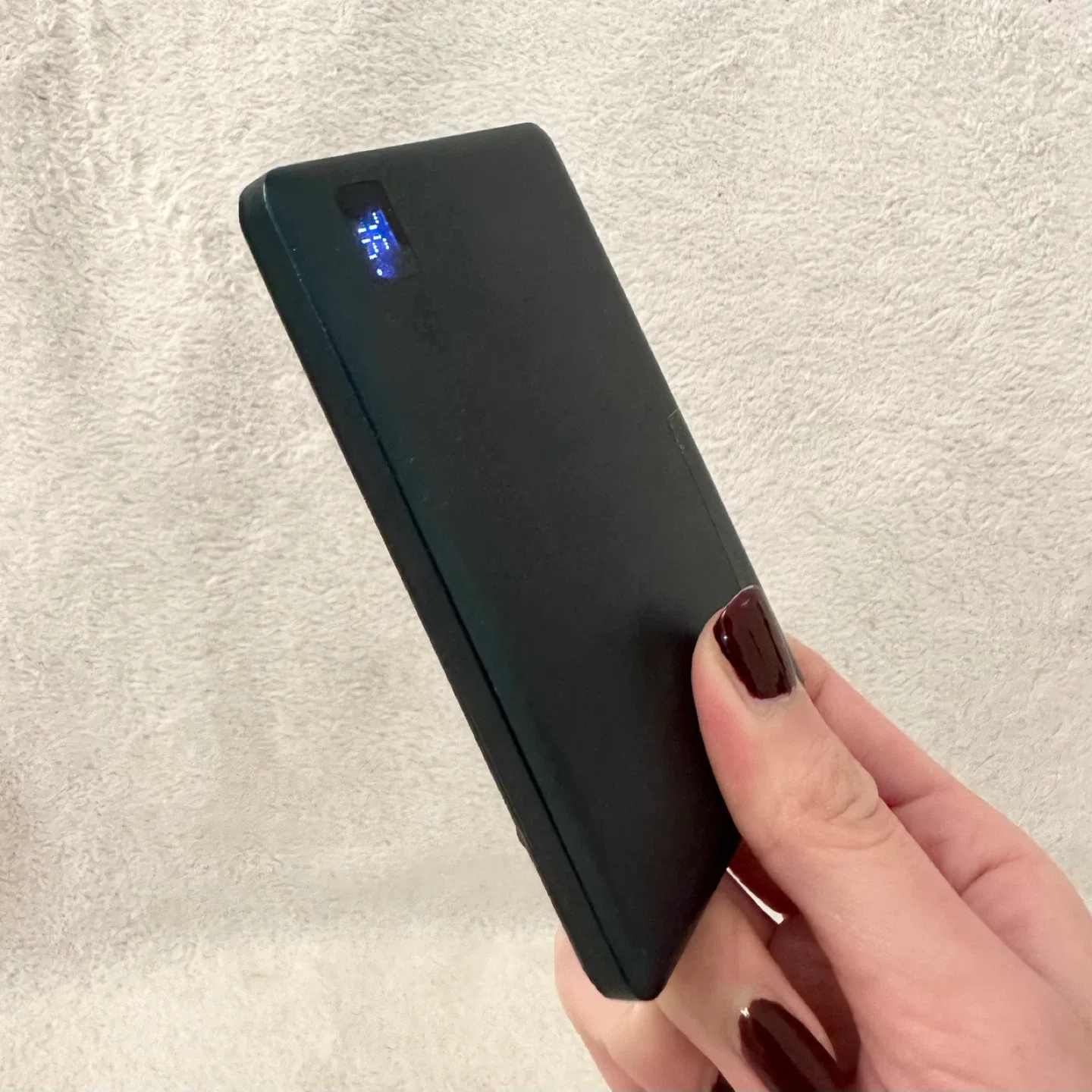 MagSafe 5000mAh Slim Wireless Charging Power Bank Navy image indicator(2)