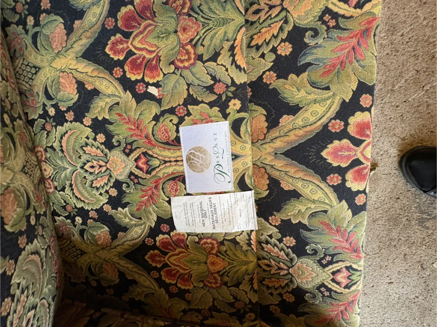 Lane Furniture Floral Pattern Sofa image indicator(3)