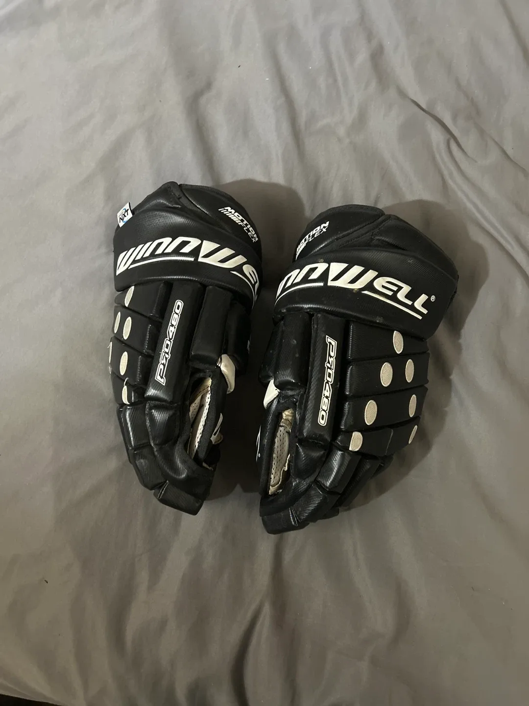Winnwell Pro450 Hockey Gloves - 15" image indicator(3)