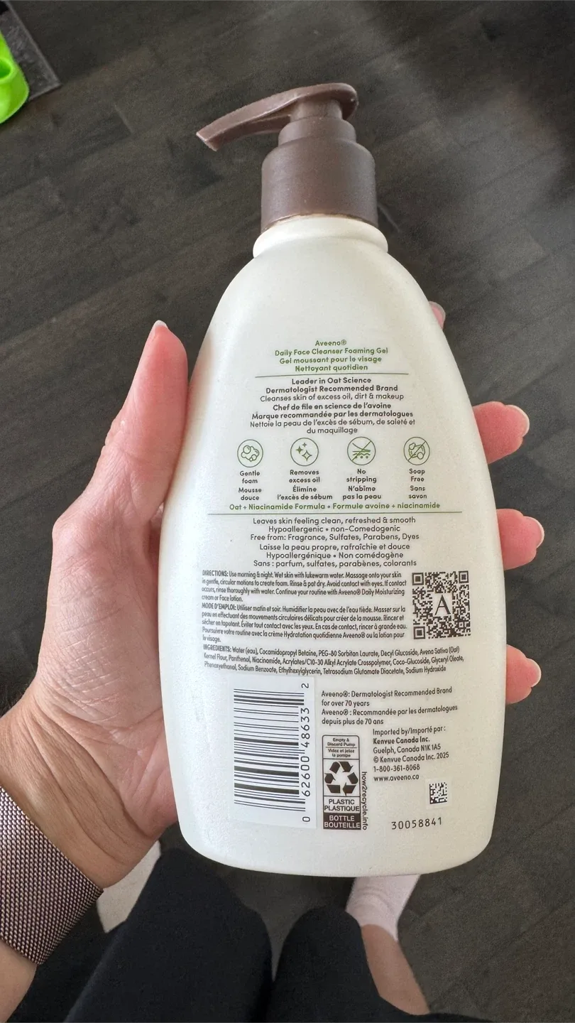 Aveeno Daily Face Cleanser Foaming Gel image indicator(2)