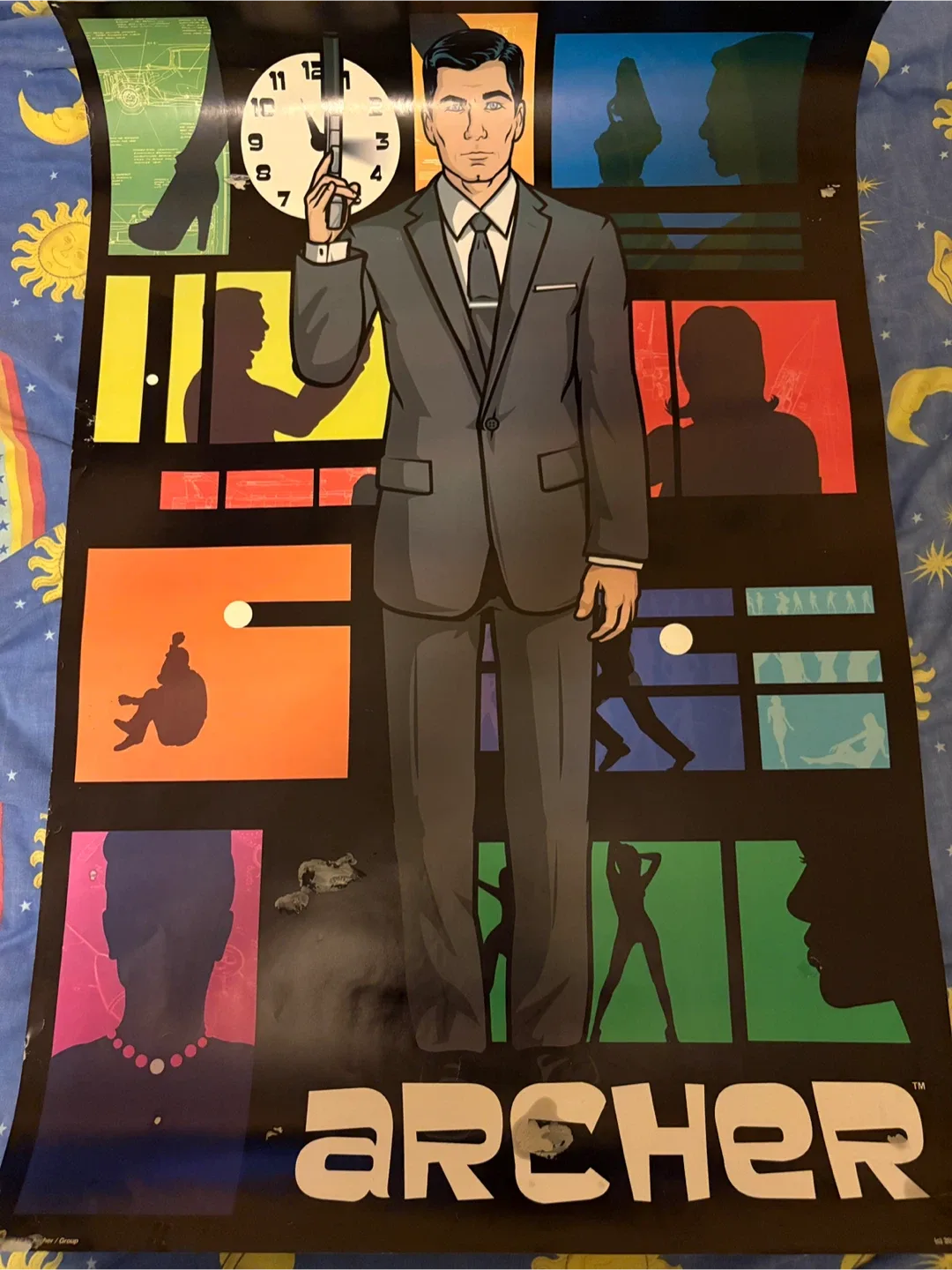 4 Posters image indicator(3)