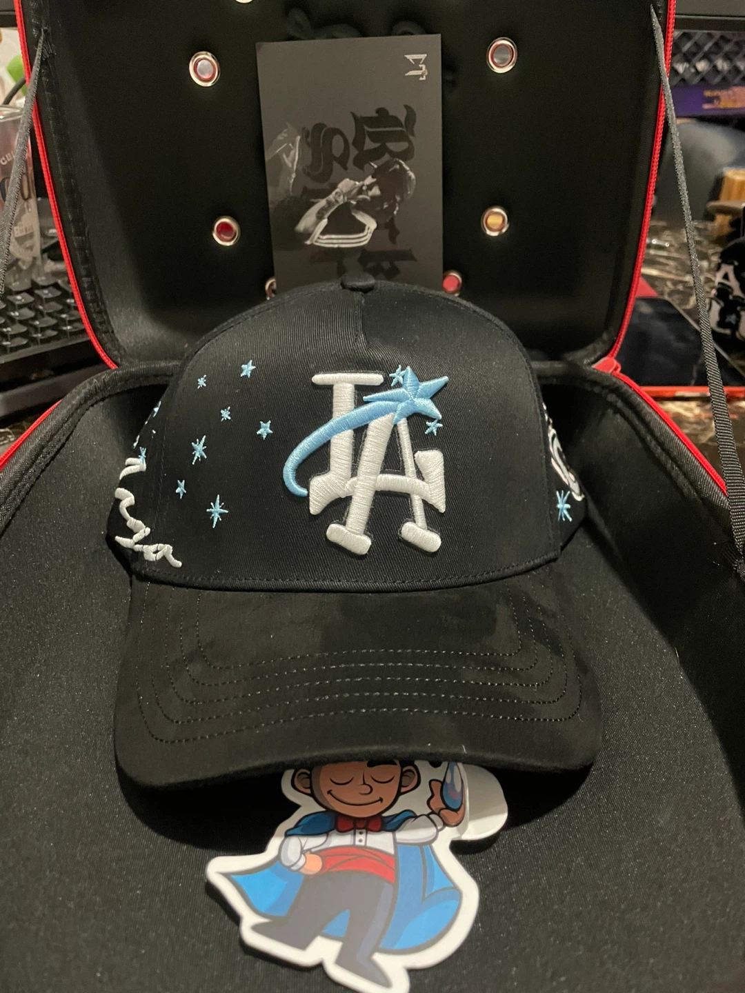 ThirtyOne LA Hat - New with Case