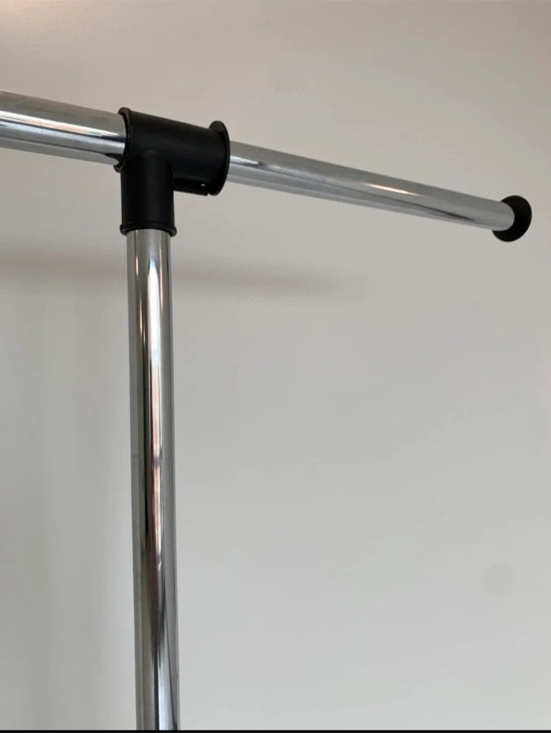 Double Rod Clothing Rack – Adjustable & Sturdy image indicator(3)