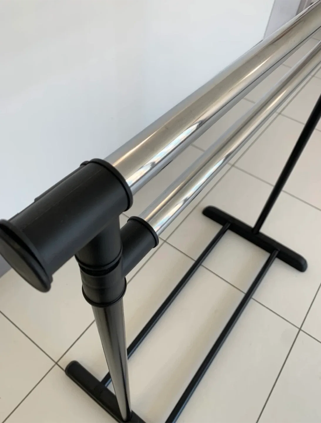 Double Rod Clothing Rack – Adjustable & Sturdy image indicator(9)