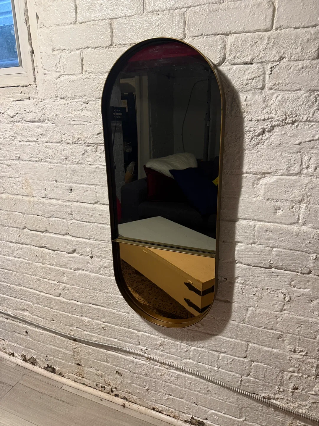 Gold Framed Oval Wall Mirror image indicator(2)