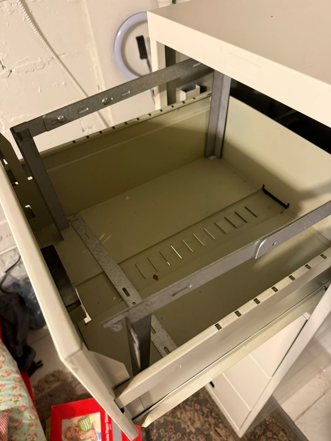 White / light grey file cabinet - photo 3