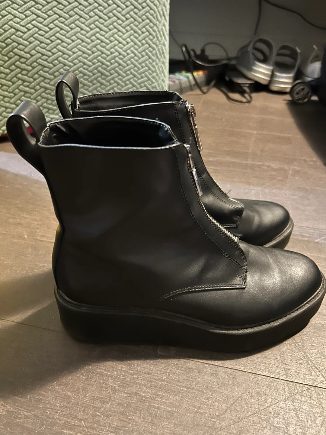 Black Leather Zip-Up Boots - photo 2