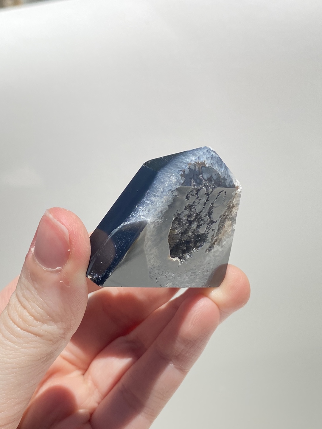 Black Agate Tower - photo 4