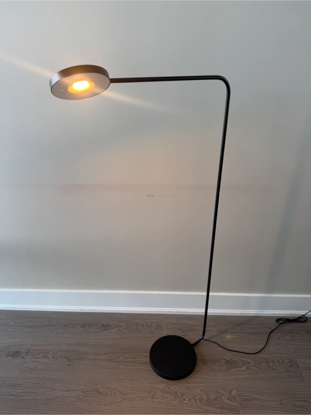 IKEA Ypperlig LED Floor Lamp - photo 3