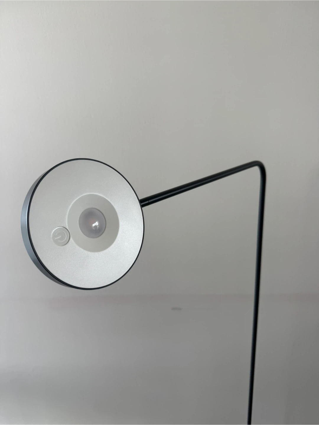 IKEA Ypperlig LED Floor Lamp - photo 2