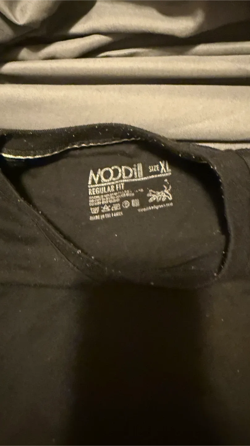 2 MOODIILL Regular Fit Black T-Shirt - Size XL image indicator(4)