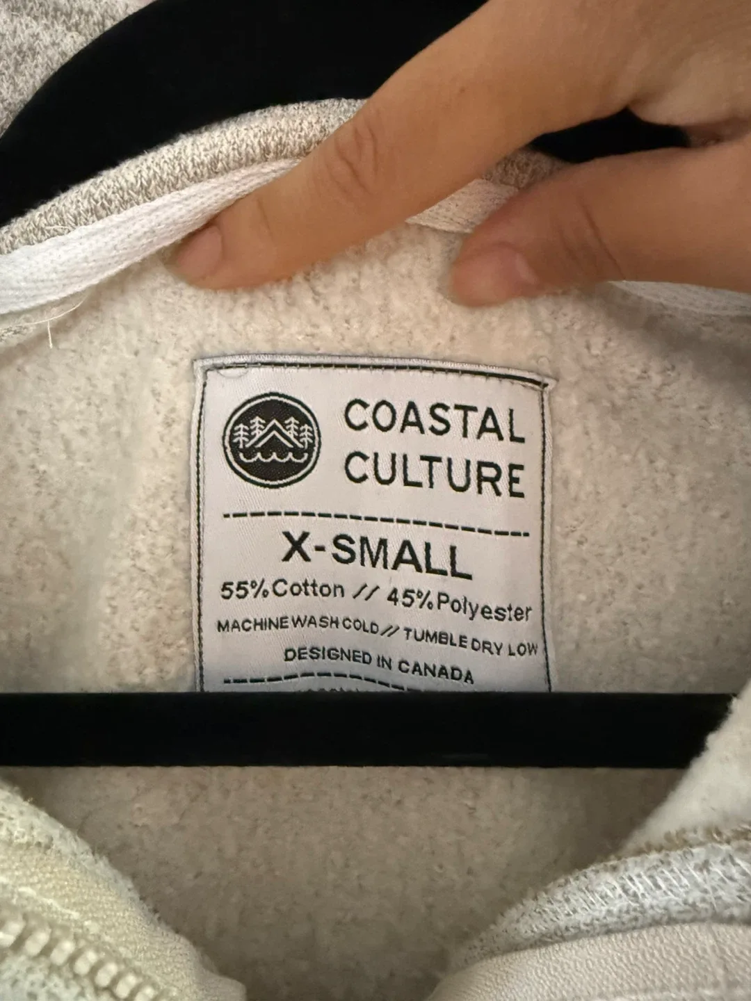 Never worn whistler sweater image indicator(3)