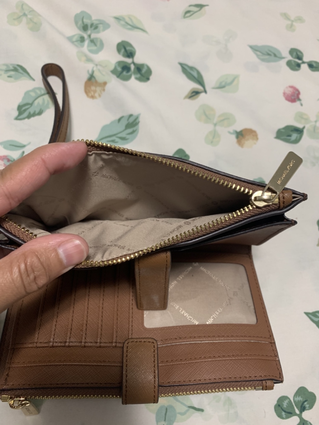 Michael Kors Brown Leather Wristlet Wallet - photo 5