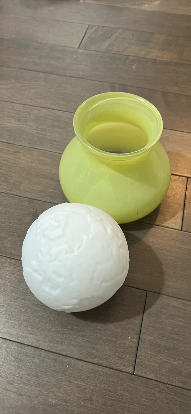 A vase and blue moon night light thumbnail