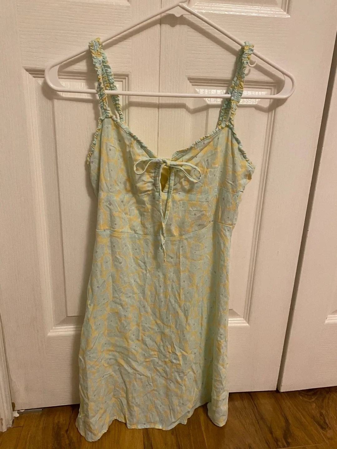 Pull&Bear Floral Dress - Size S thumbnail