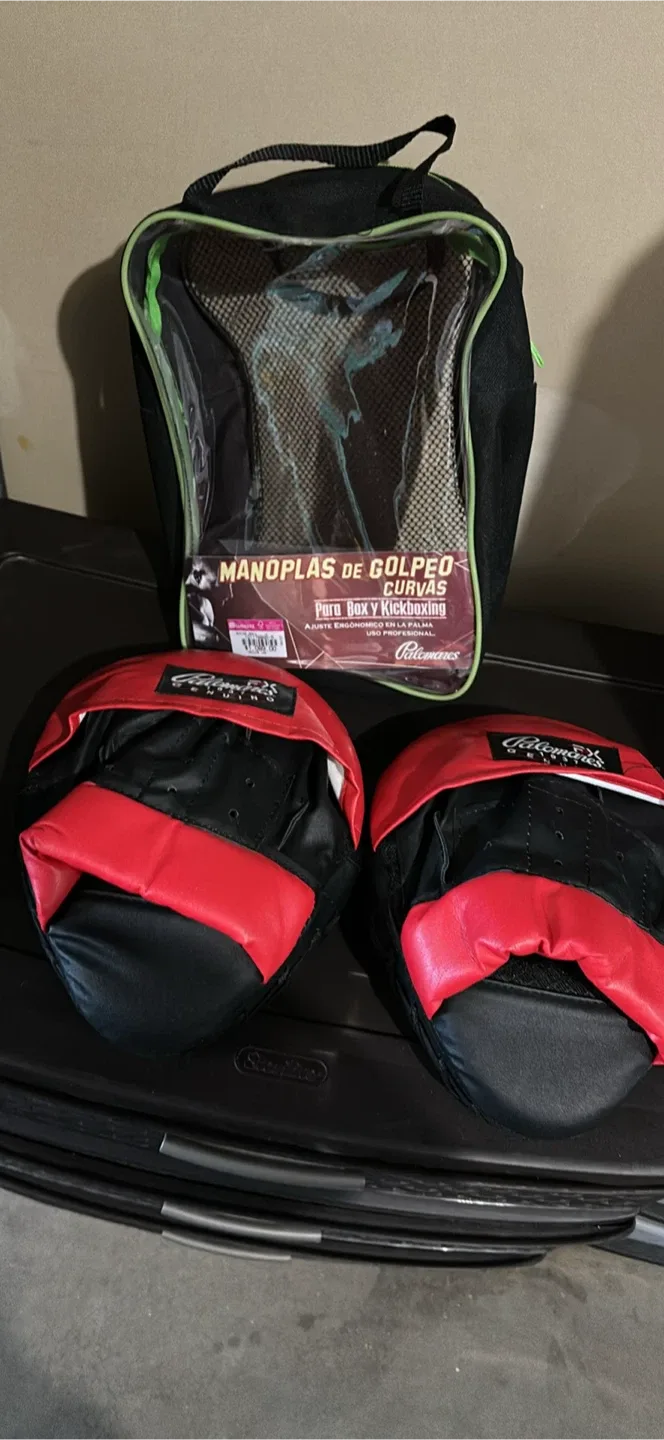Palomares Boxing/Kickboxing Pads w/ Bag thumbnail