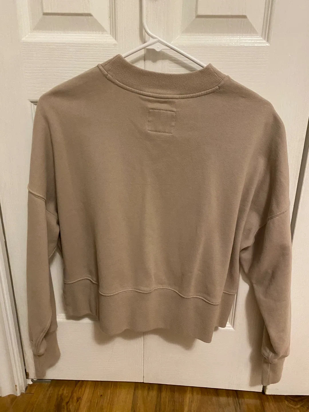 Abercrombie & Fitch XS Beige Sweatshirt image indicator(2)