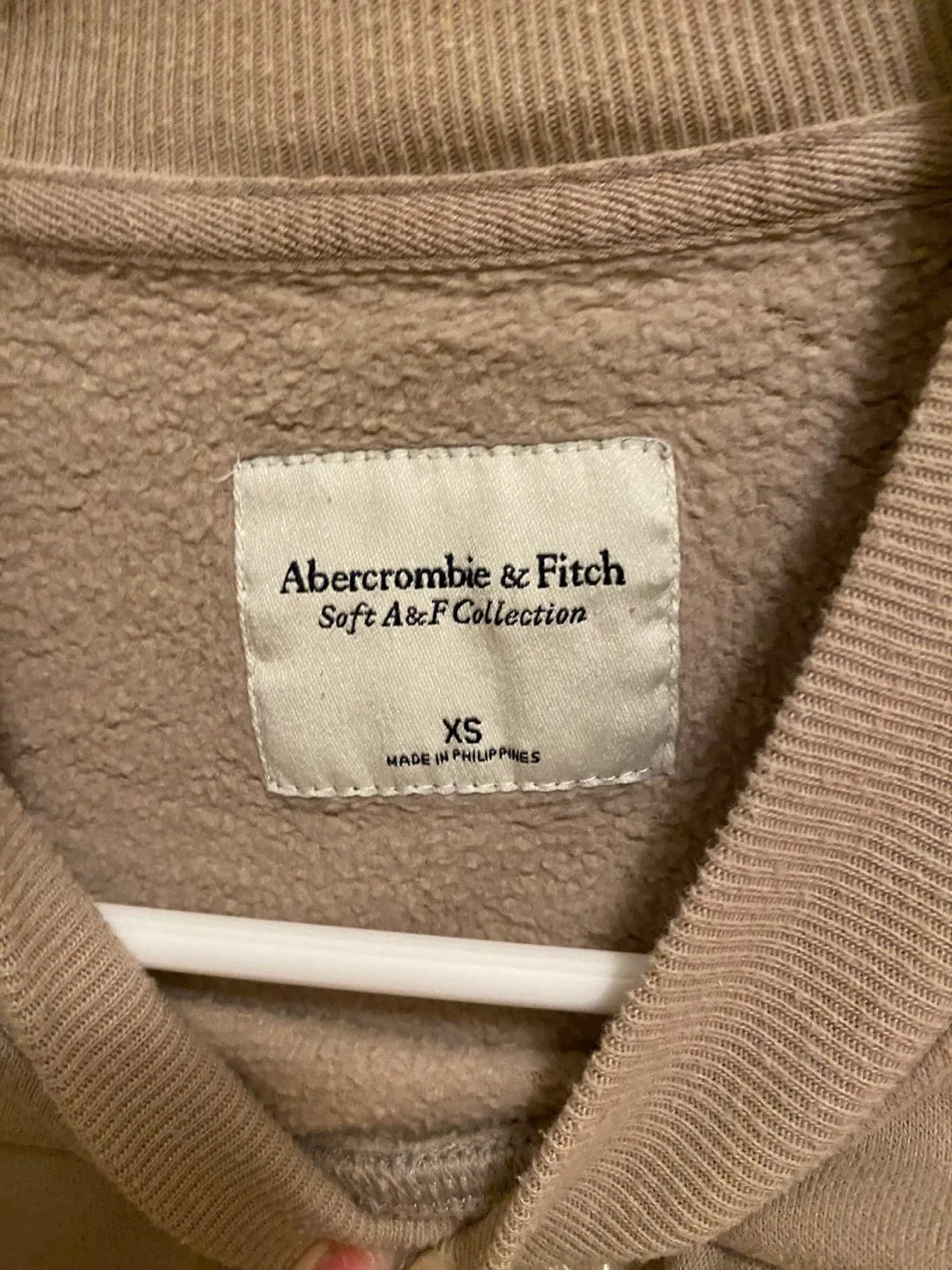 Abercrombie & Fitch XS Beige Sweatshirt image indicator(3)