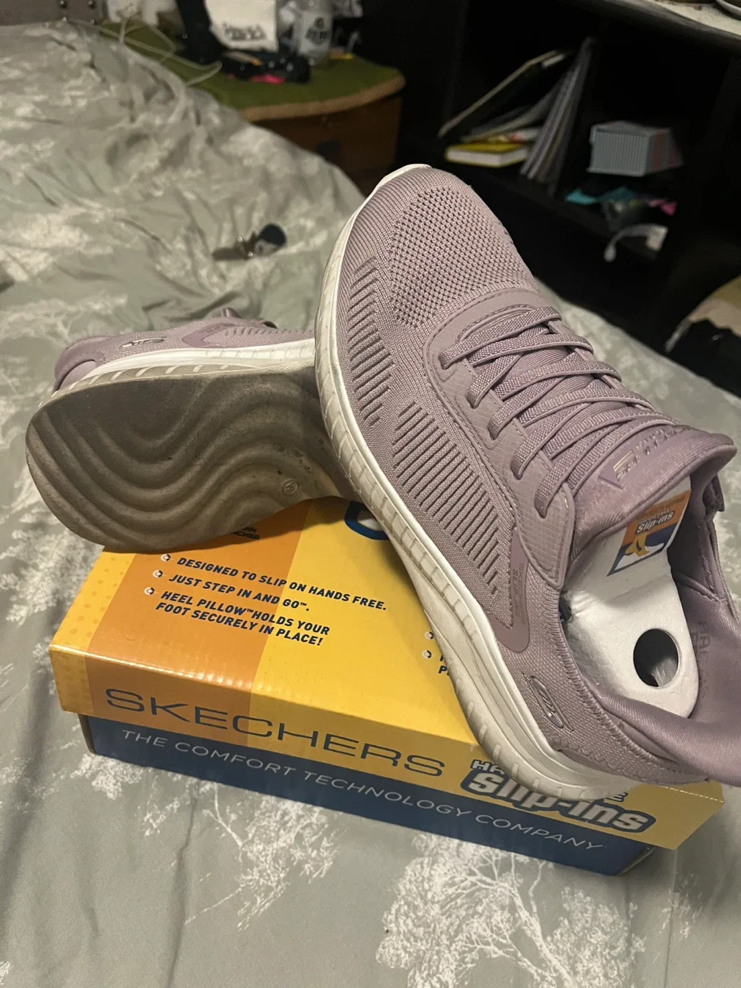 Skechers Hands Free Slip-ins Lavender Size 8.5 image indicator(2)
