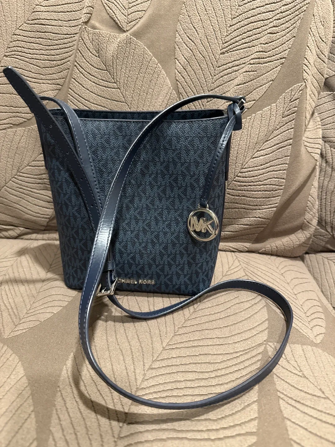 Michael Kors Navy Bucket Bag image indicator(4)