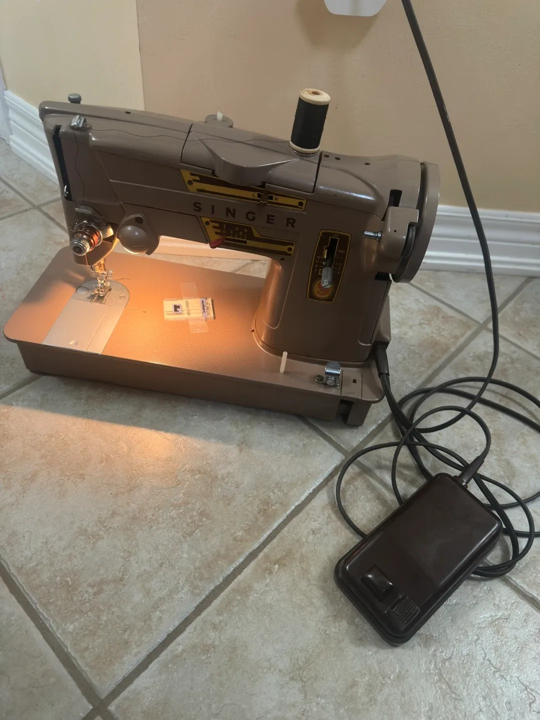 Singer sewing machine 1960’s image indicator(2)