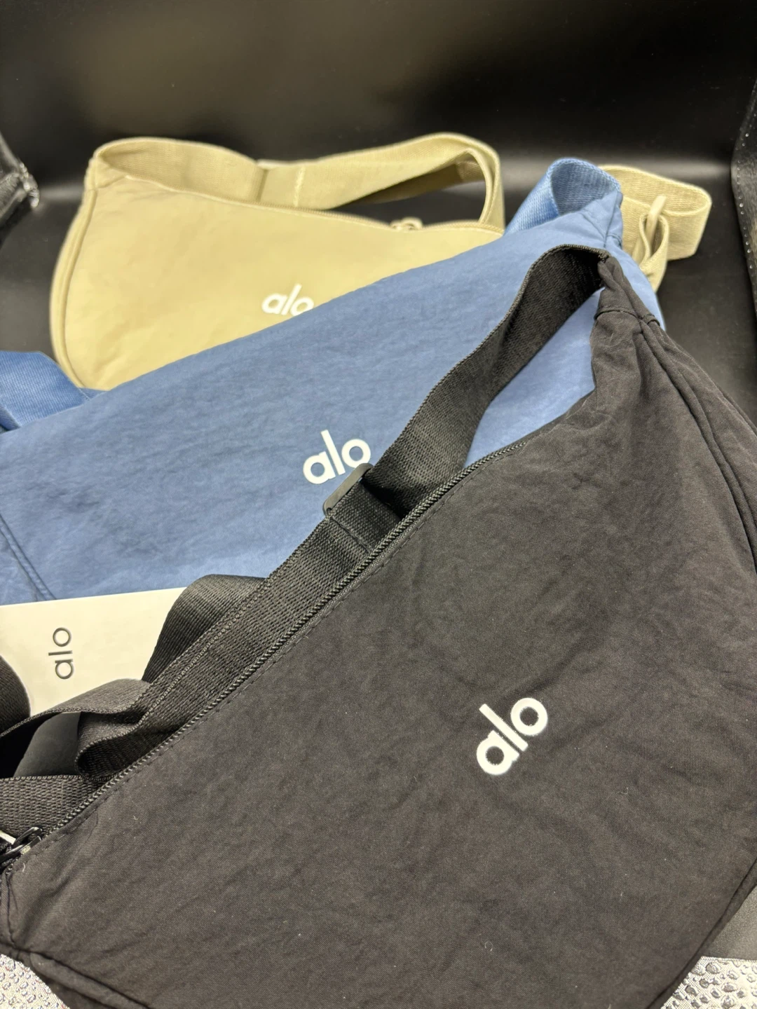 ALO Yoga Sling Bag - Black