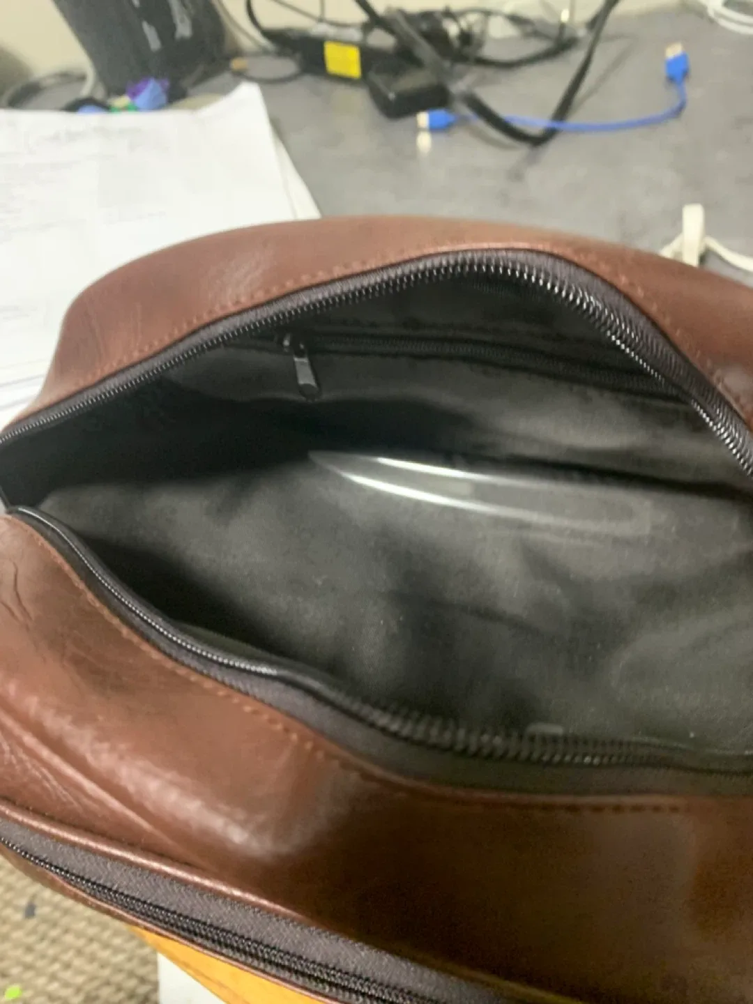 Perry Ellis Portfolio Toiletry Bag - Brown image indicator(7)