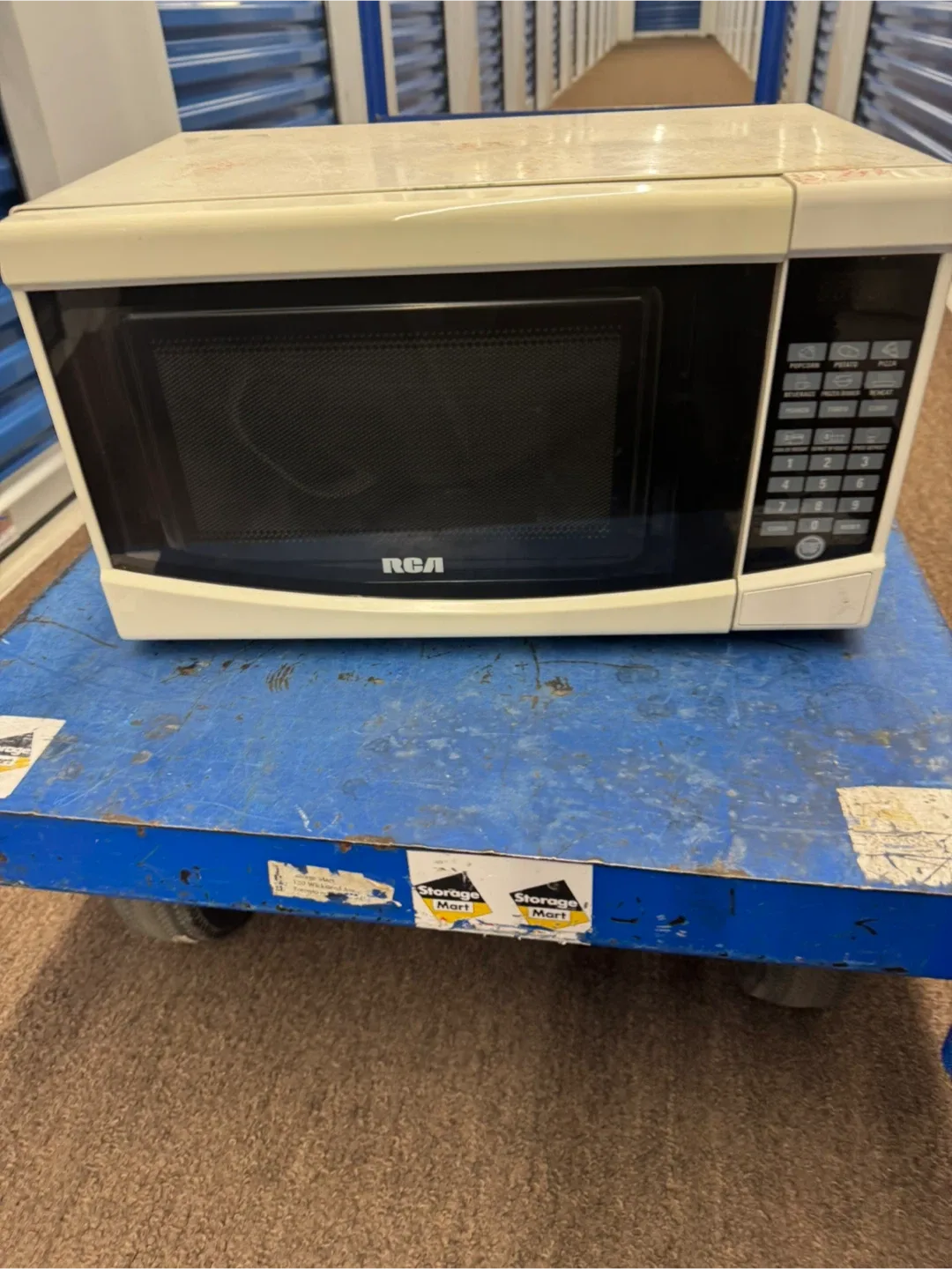RCA Microwave - Great Condition! image indicator(2)