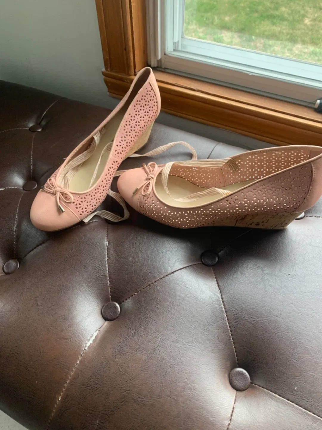 Isaac Mizrahi Live! Pink wedge - Size 10M thumbnail
