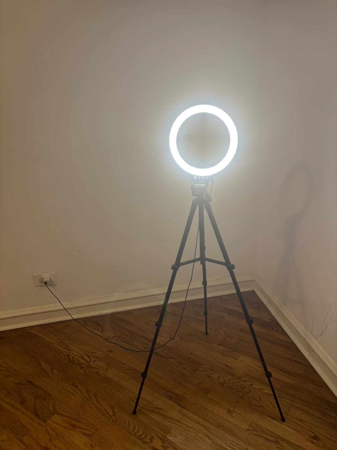RING LIGHT w/ STAND - photo 2