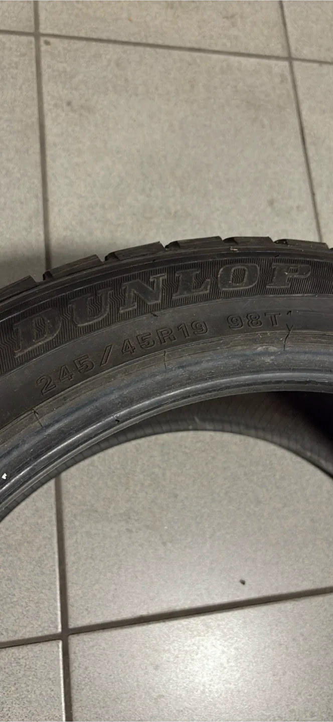 Dunlop Winter Maxx WM01 245/45R19 Winter Tires image indicator(2)