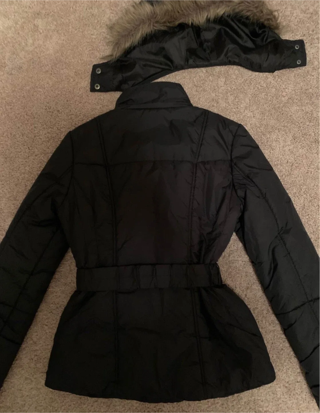 Guess Black Puffer Jacket. Size Medium image indicator(5)