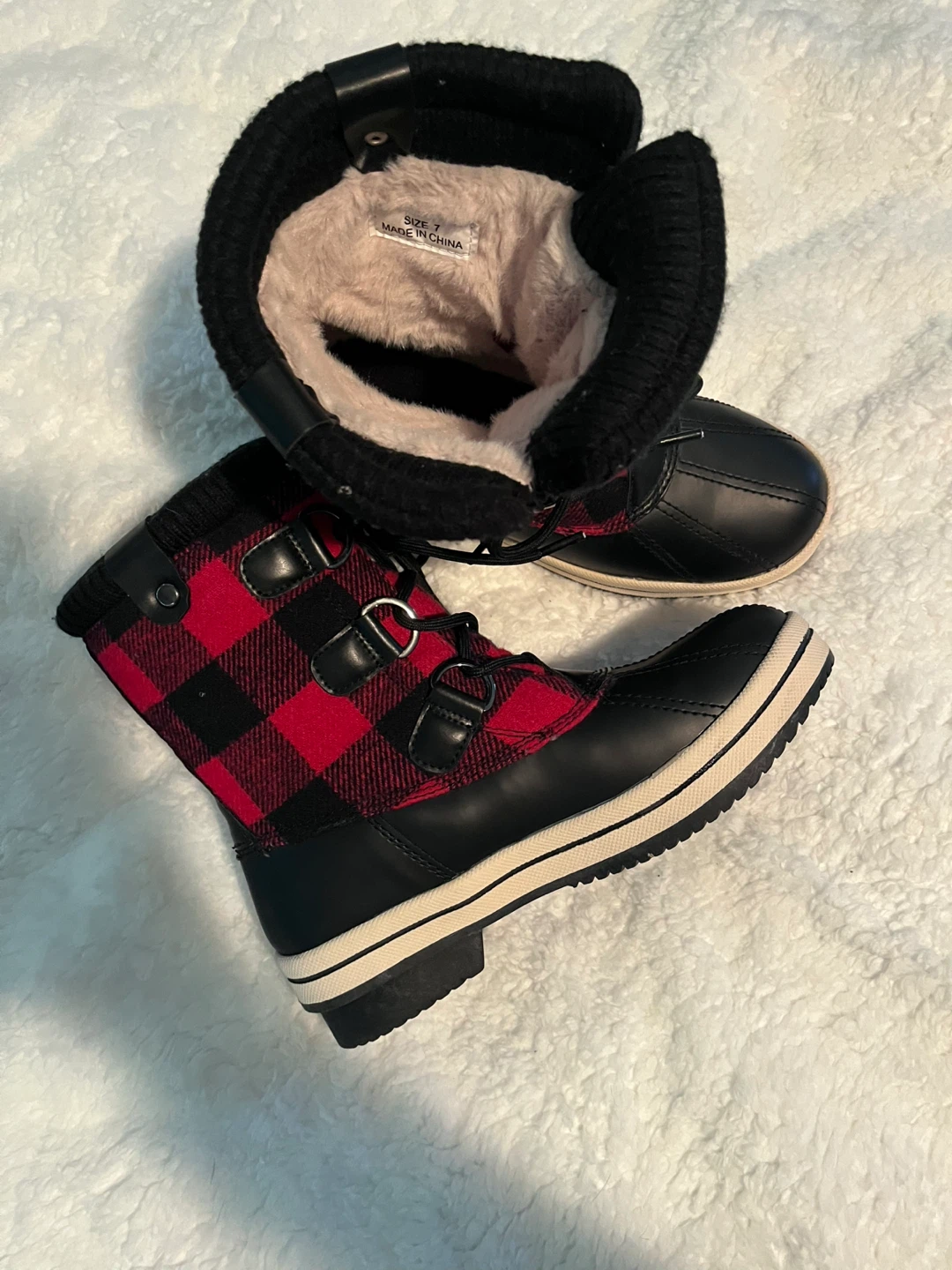 DLG Women’s Boots (Size 7)