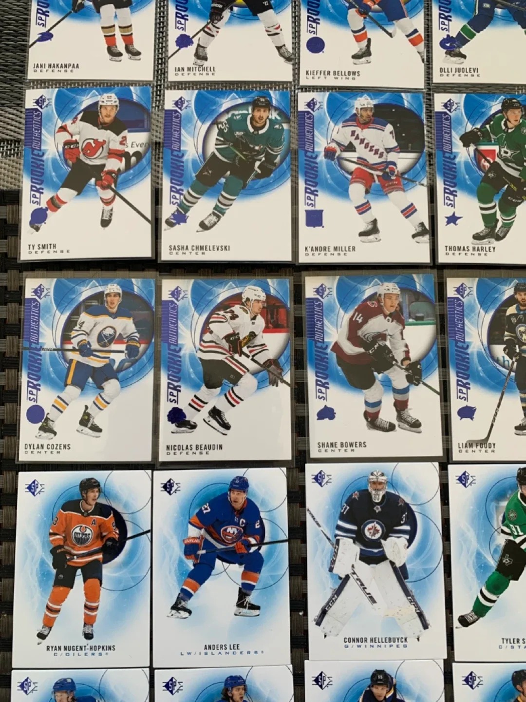 38 (28 Rookie) Hockey Trading Cards 2020-21 SP Authentics image indicator(4)