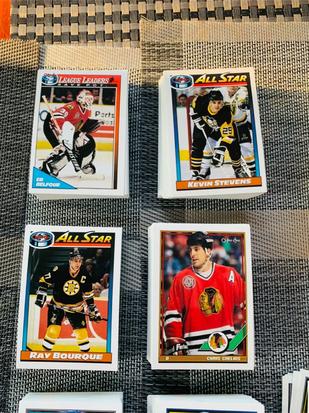 Over 320 Hockey Trading Cards 1991-92 O-Pee-Chee image indicator(4)