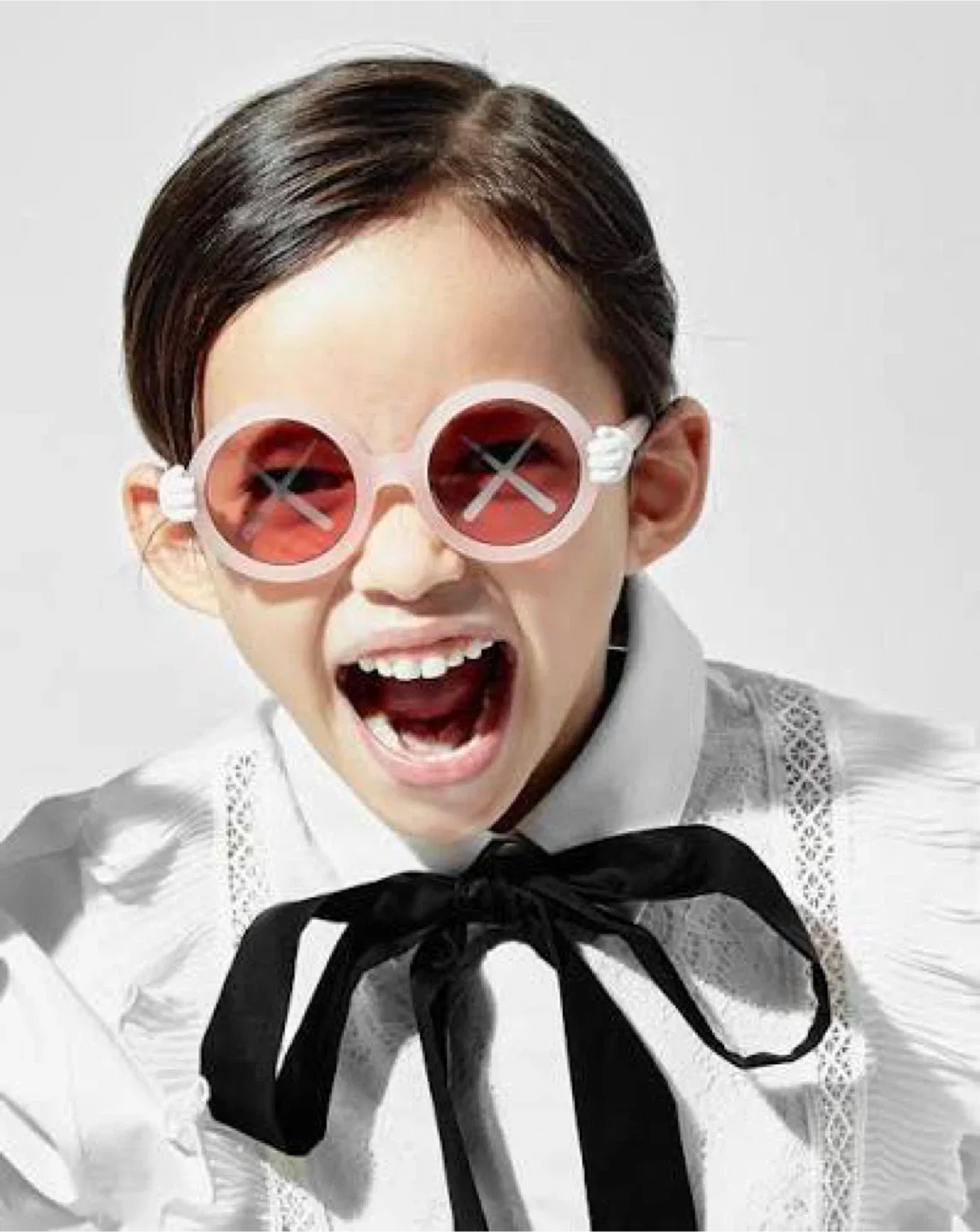 UNOPENED KAWS x SONS and DAUGHTERS Sunglasses shades KIDS image indicator(5)