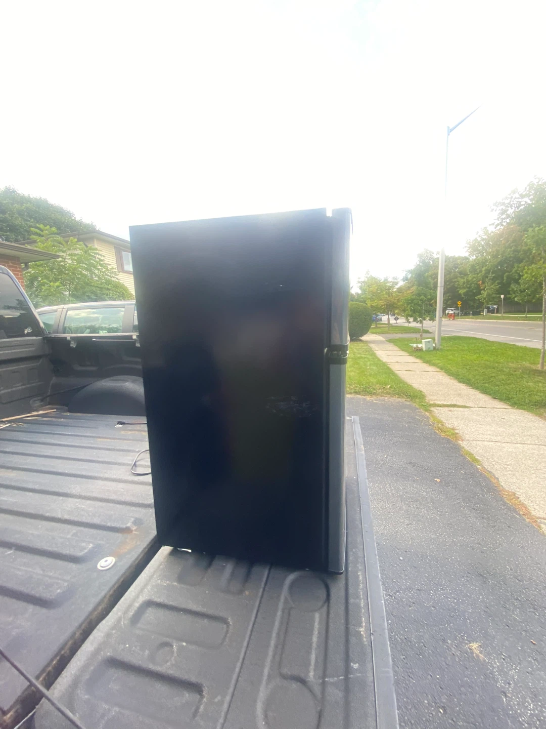 Midea Compact Two-Door Refrigerator - Great Condition! - photo 2
