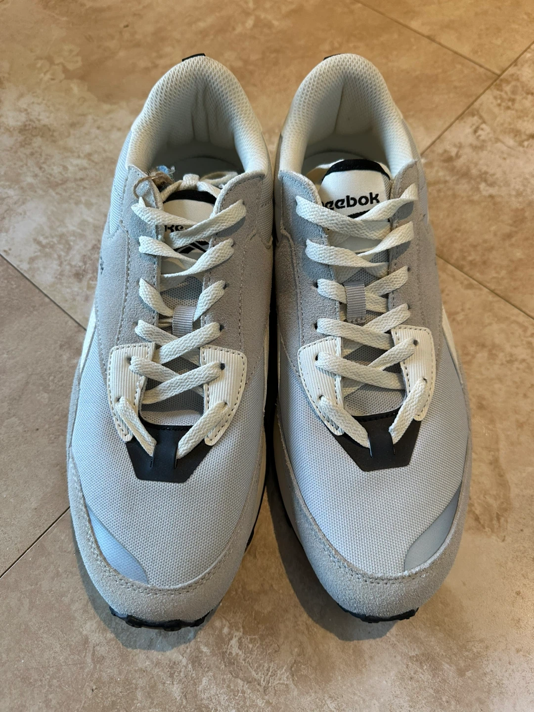 Reebok Runner - Grey size 9.5 men’s - photo 2