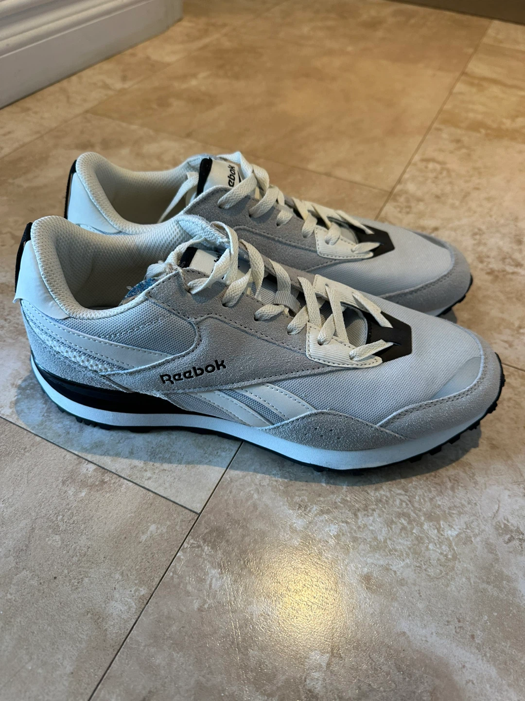 Reebok Runner - Grey size 9.5 men’s