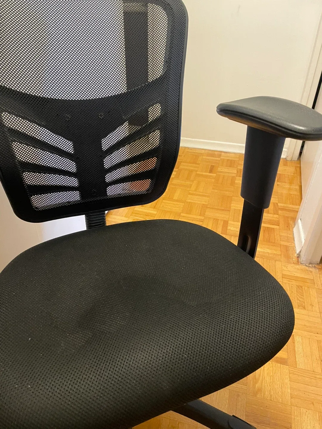 Black Office Chair image indicator(8)