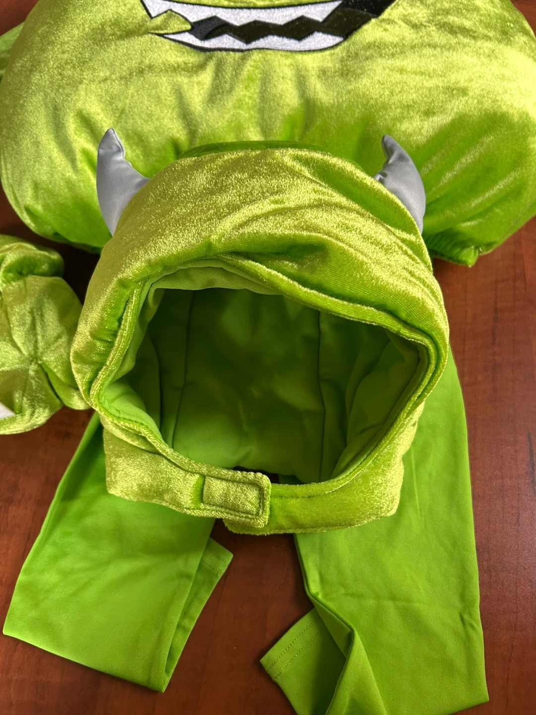 Disney Monsters Inc. Mike Costume - Size 3T-4T - photo 3